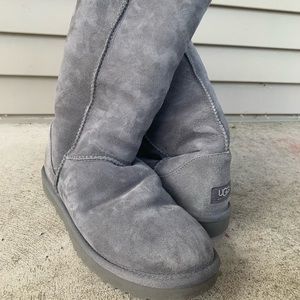 Tall classic Uggs - like new